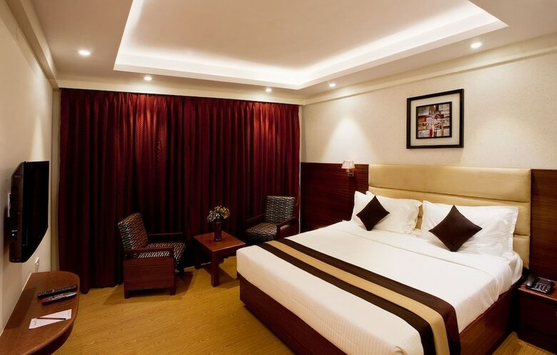 Hotel Royal Regency Lifotel By Crossway