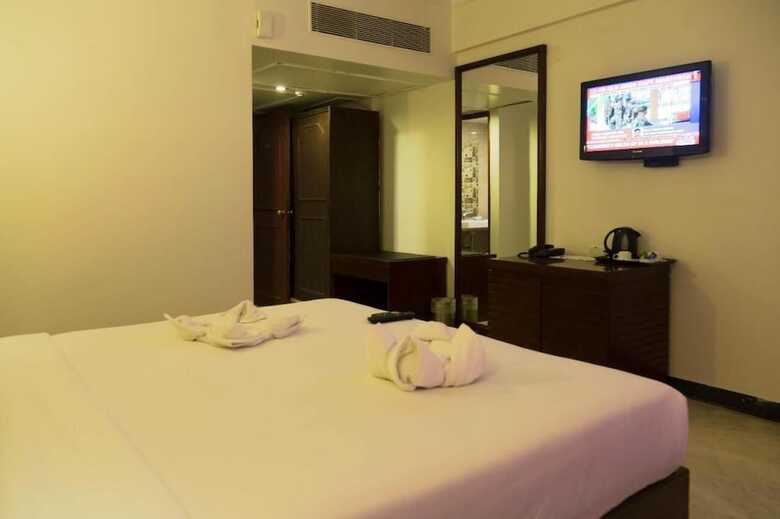 Hotel Royal Regency Lifotel By Crossway