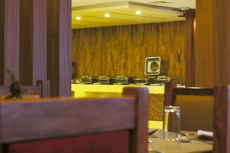 Hotel Royal Regency Lifotel By Crossway