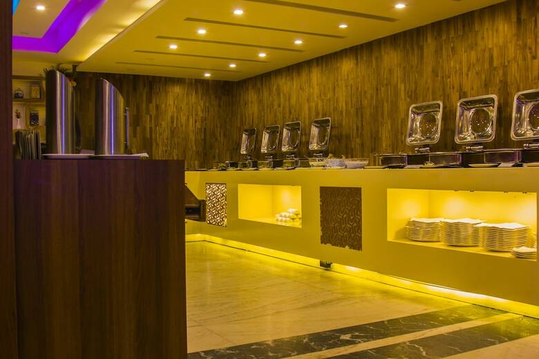 Hotel Royal Regency Lifotel By Crossway