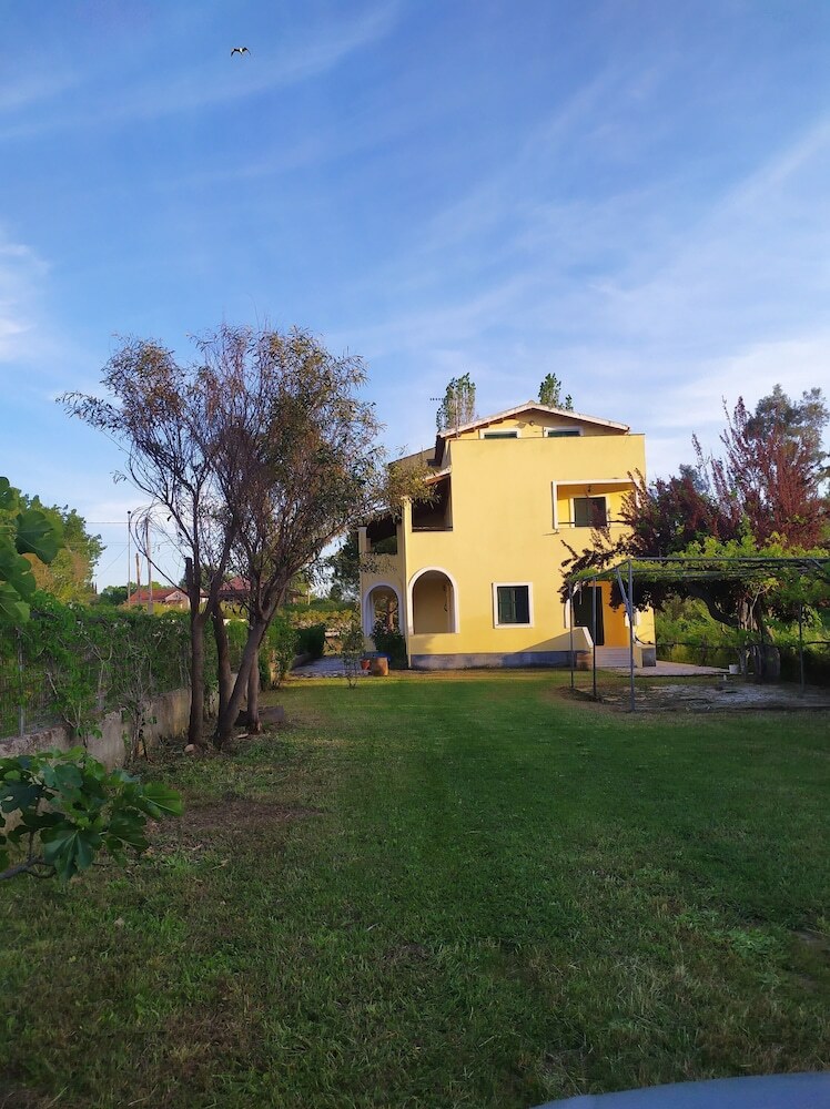 Nektar Apartments