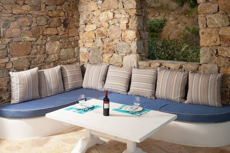 Villa Aurora III Bythe Pearls Collection
