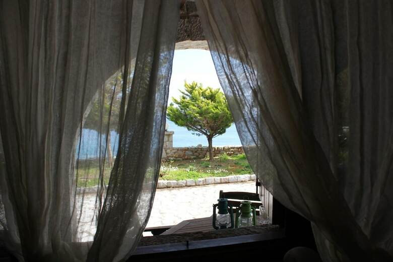 Hotel Lalloudes