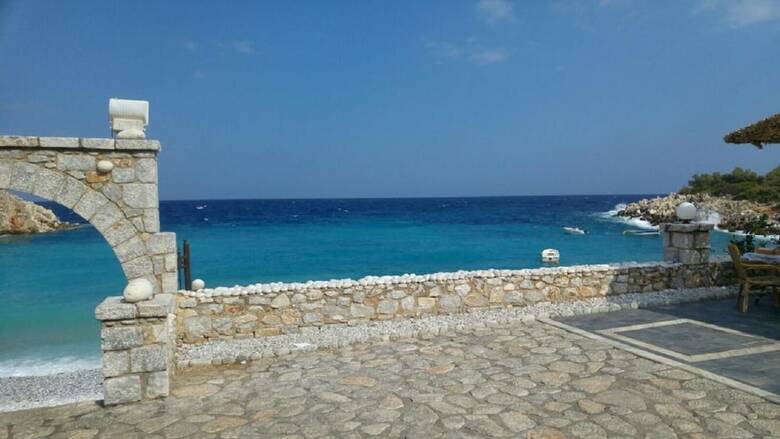 Hotel Lalloudes