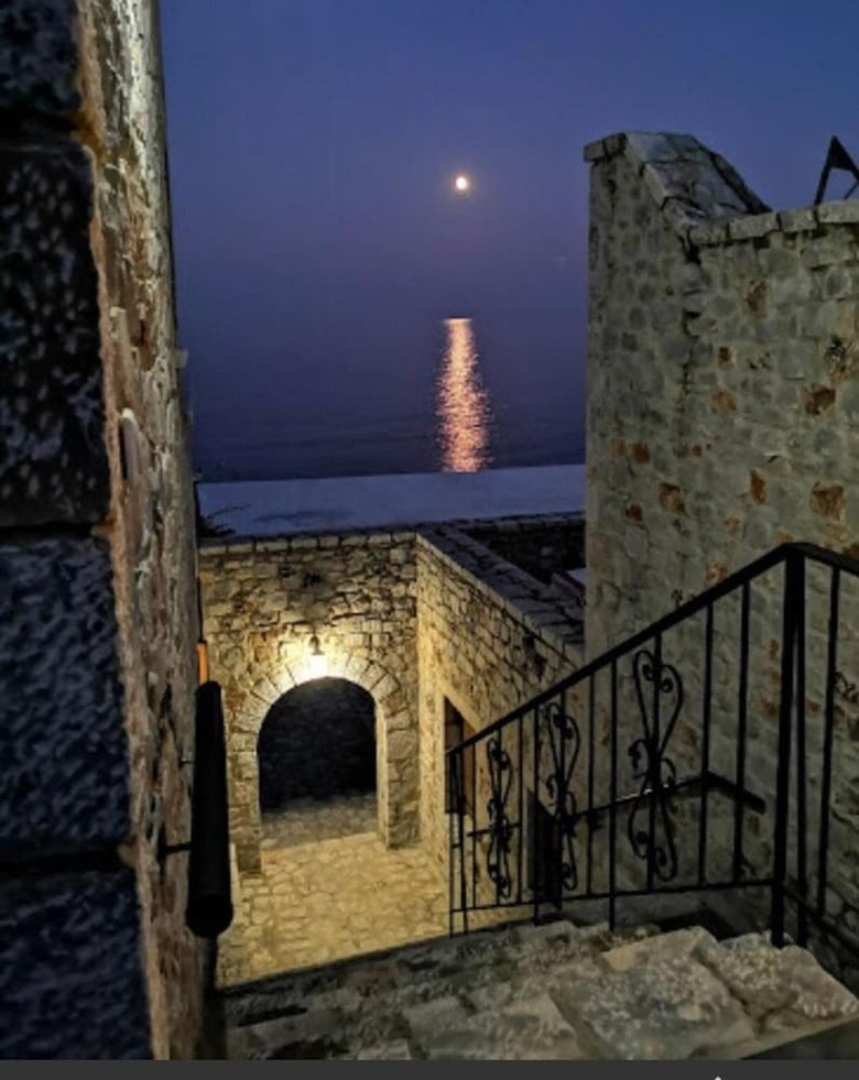 Hotel Lalloudes