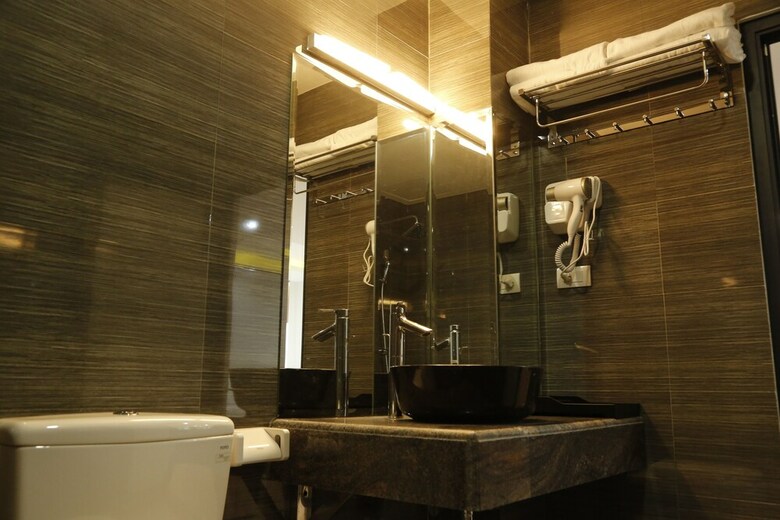 Bao Ngoc Diamond Hotel