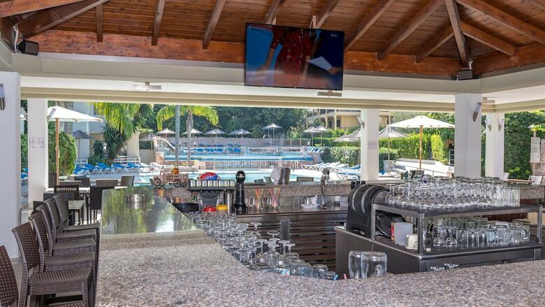 Aparthotel Orion Houses