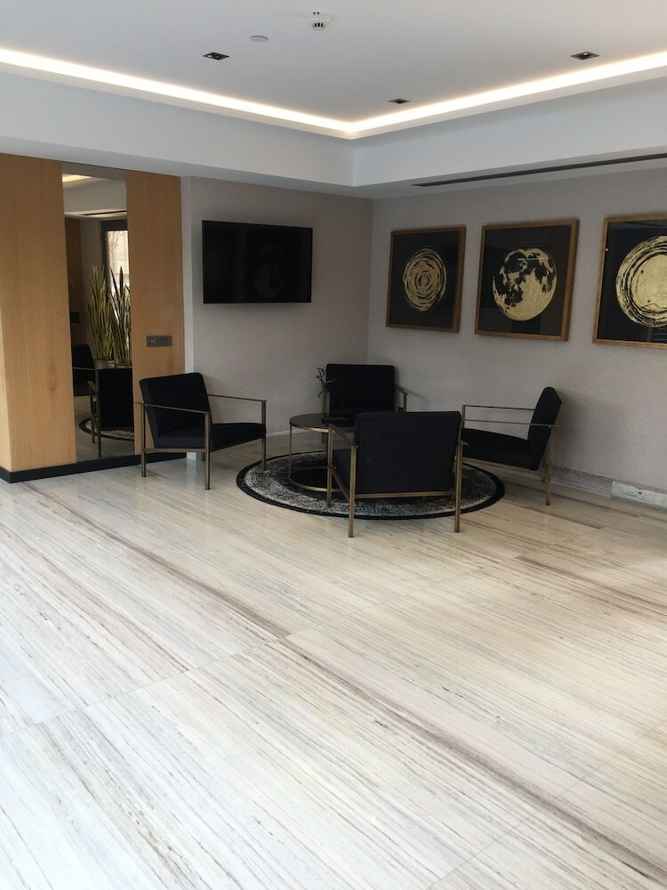 Hotel Broyt Suites