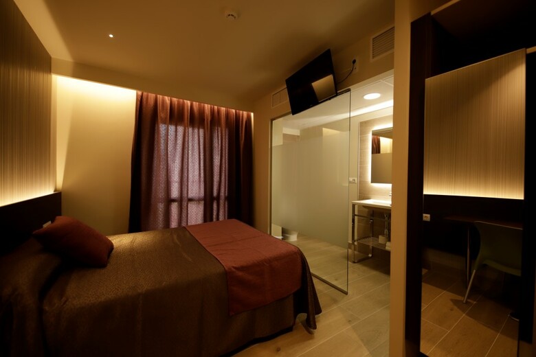 Hotel Papi Blau