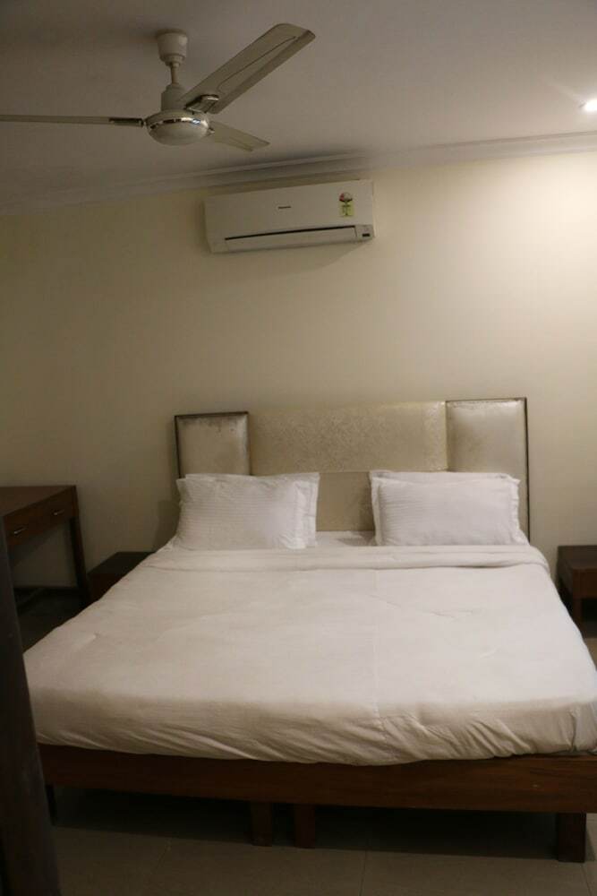 Hotel Golden Inn