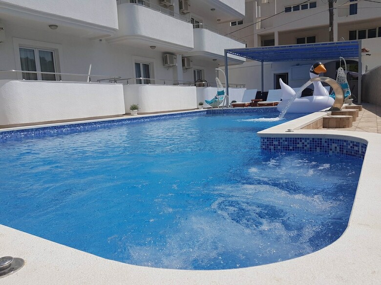 Bianca Apartments