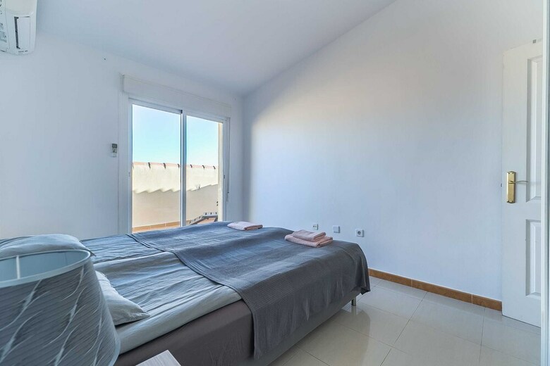 Apartamentos Sur Suites �tico Soler
