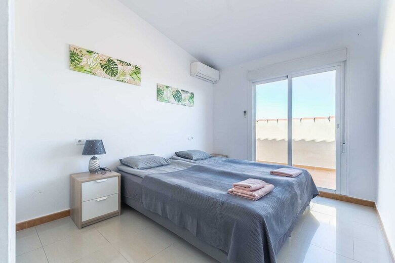 Apartamentos Sur Suites �tico Soler