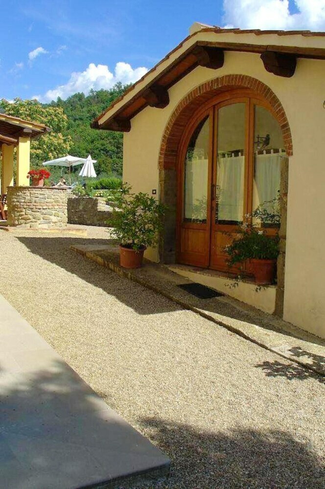 Apartment With 2 Bedrooms In Castelfranco Piandisc�, With Pool Access And Wifi