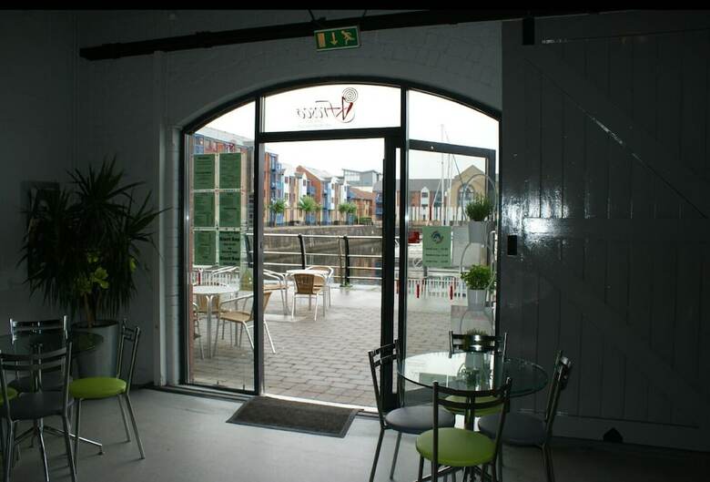 Apartamento Coastal City Rooms Waterfront