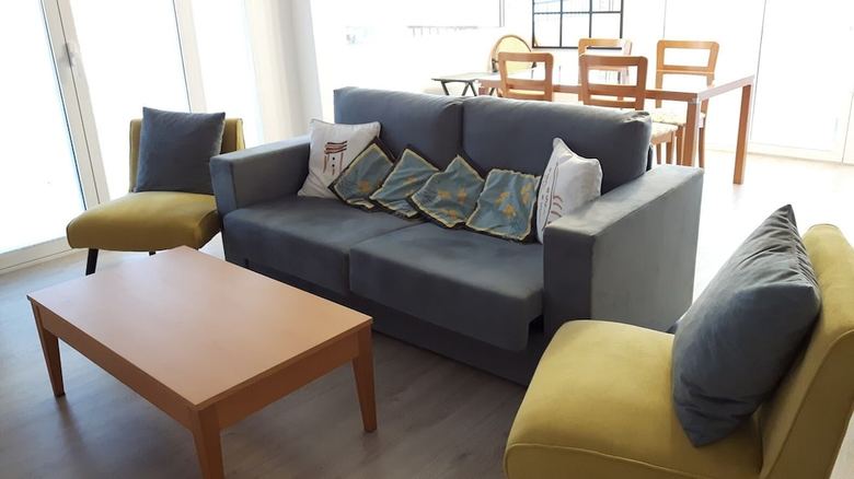 Apartamentos Alazan Tower