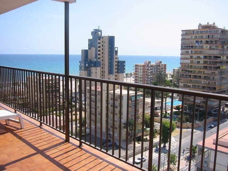 Apartamentos Alazan Tower