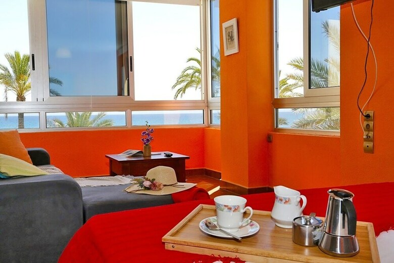 Apartamentos First Line Of The Beach