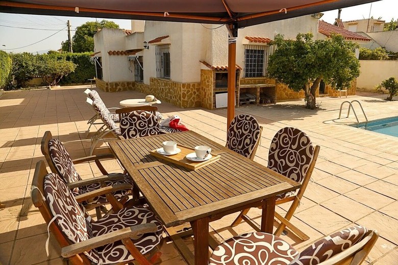 Arenales Great Home