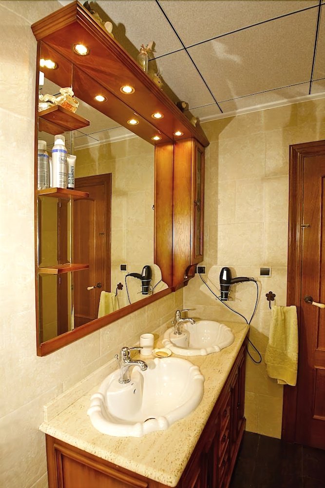 Arenales Great Home