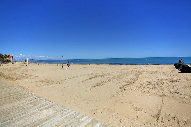 The Nearest Bungalow To The Beach