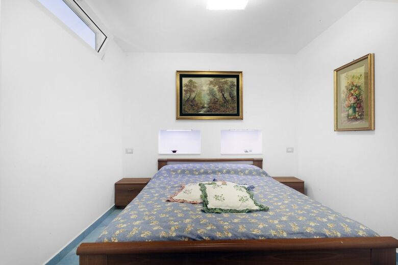 Apartamento San Montano Sole E Mare