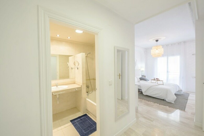 Luxury City Apartment