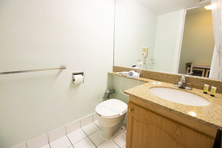 656 Studio Apartment Hollywood Beach