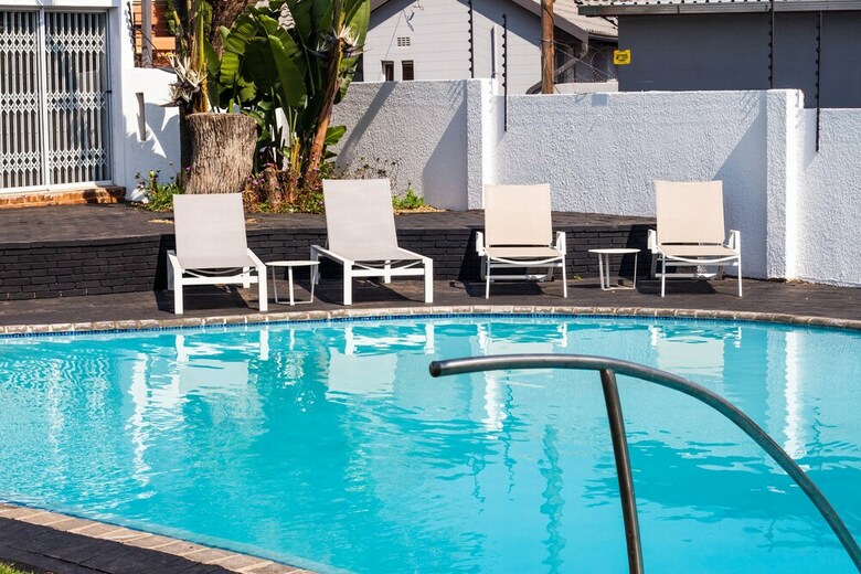 Bed & Breakfast Alicats Place Executive Lodge&conference