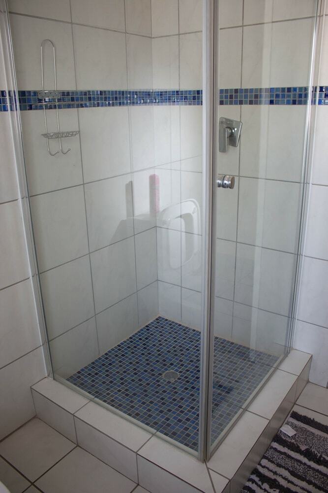 Bed & Breakfast Alicats Place Executive Lodge&conference