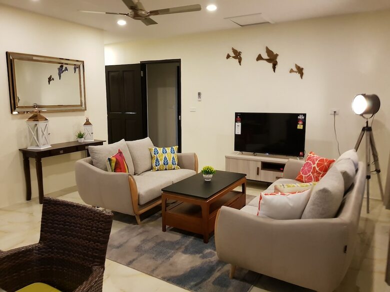 Marigold Apartments