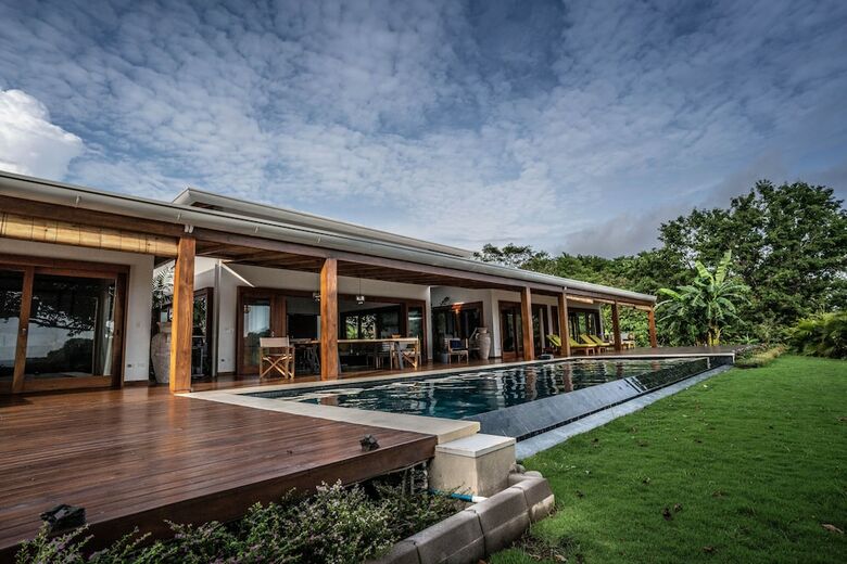 Hermosa-hills Luxury Villas
