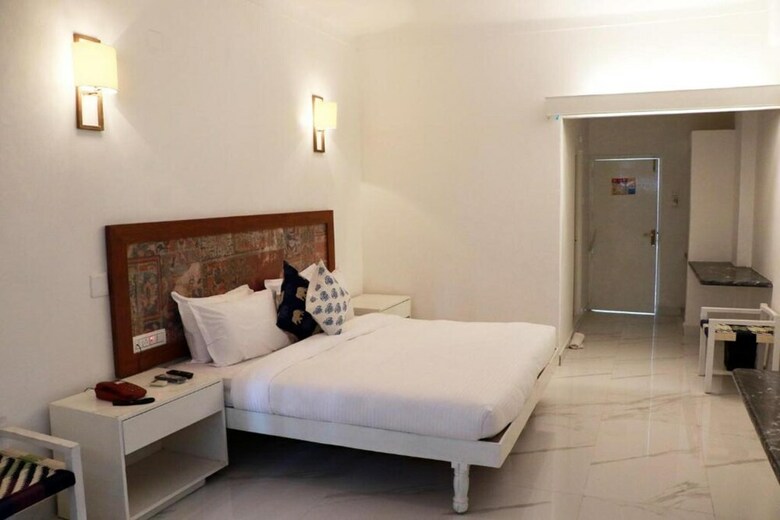 Hotel Hopp Inn Meera