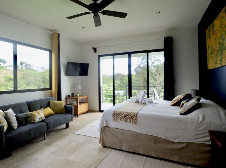 Bed & Breakfast Blue Jungle Lodge