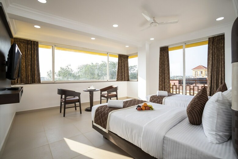 Hotel Sairaj Beach Resort