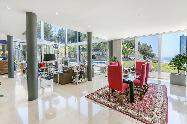 Villa Bay Blue By Priority