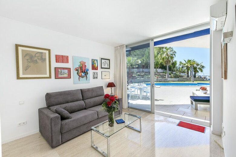 Villa Bay Blue By Priority