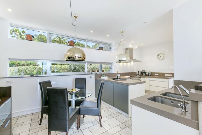 Villa Bay Blue By Priority