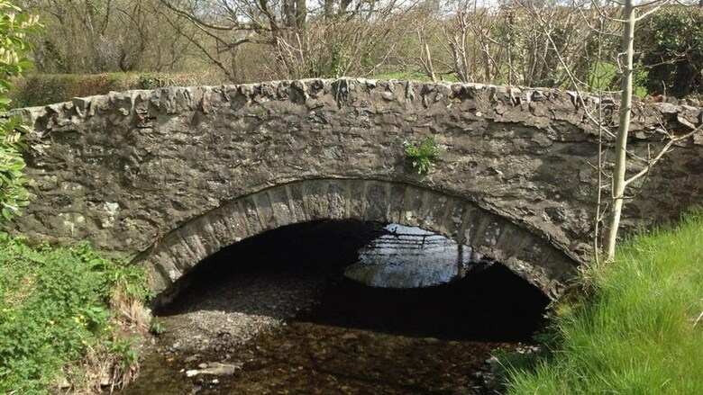 Ty Canol Pont Y Garth