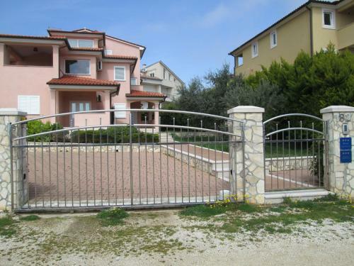 Apartments Villa Fernetich