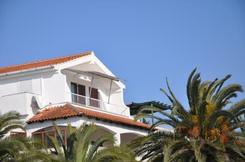 Hostal Bm Apartments Rogoznica