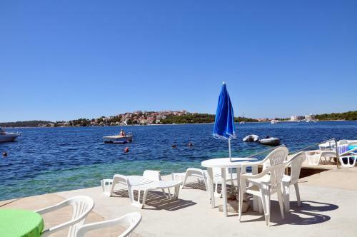 Hostal Bm Apartments Rogoznica