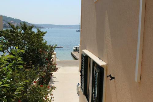 Beach Apartments Rogoznica