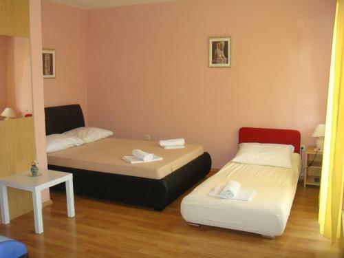 Apartments Crnjac