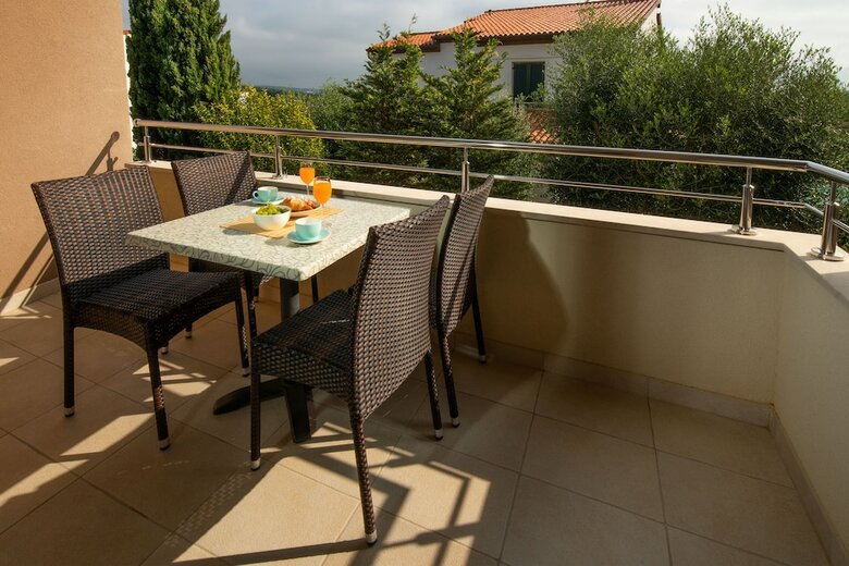 Apartments Oliva