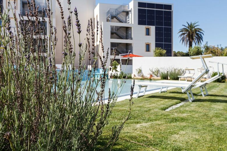Seawater Hotel