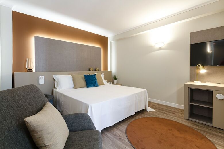 Seawater Hotel
