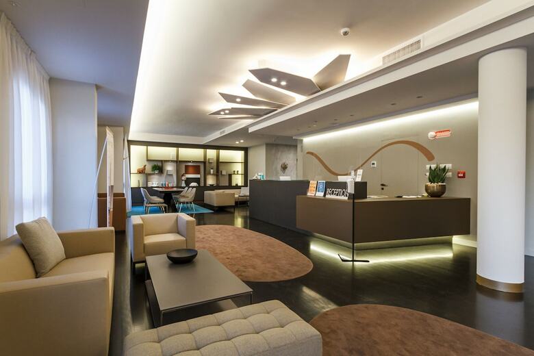 Seawater Hotel