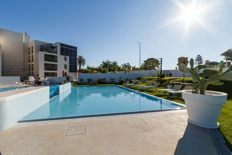Seawater Hotel