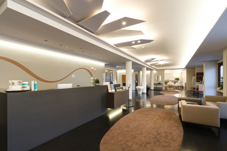 Seawater Hotel